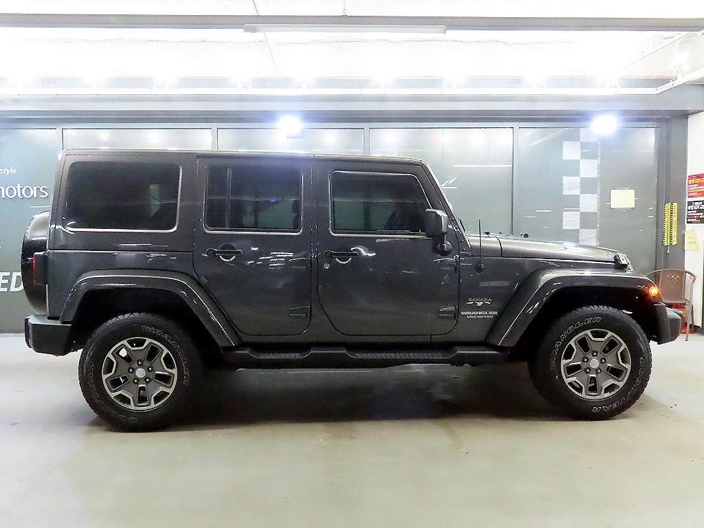 Jeep Wrangler - Vista 3