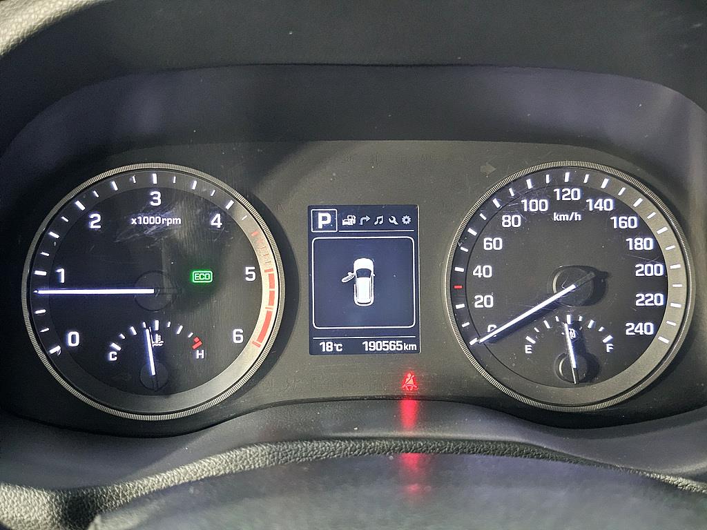 HYUNDAI Tucson - Vista 7