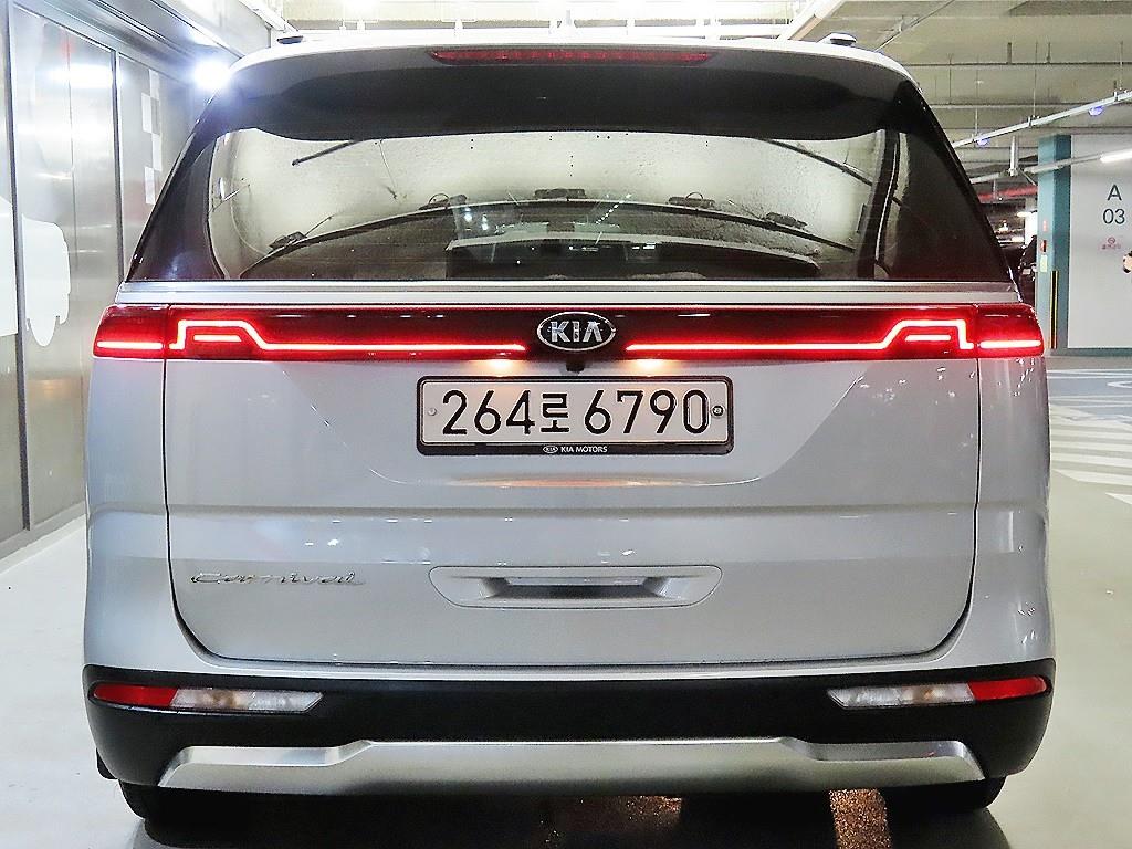 KIA Carnival - Vista 5