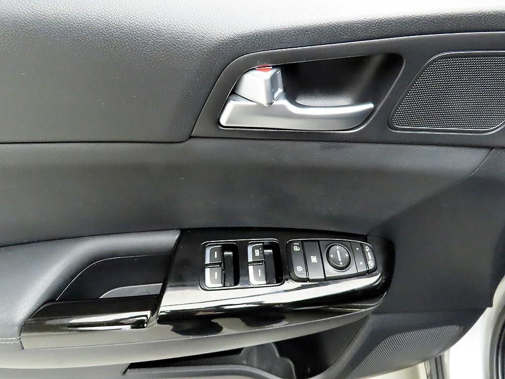 KIA Sportage - Vista 11