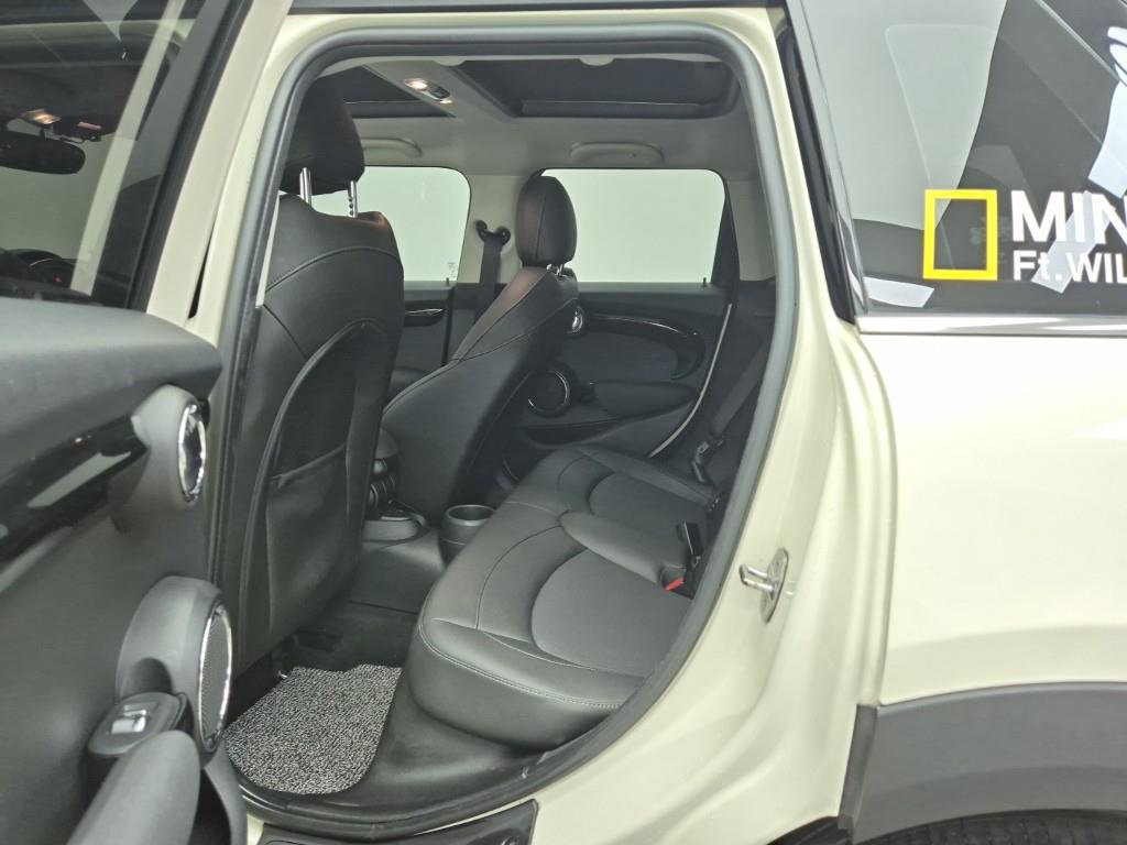 Mini Cooper - Vista 12