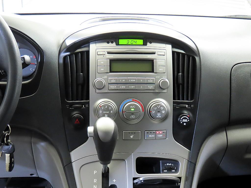 HYUNDAI Starex - Vista 12