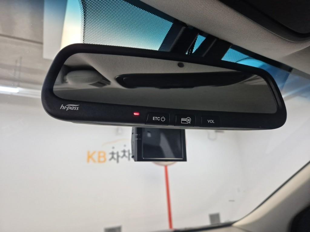 KIA Sorento - Vista 12