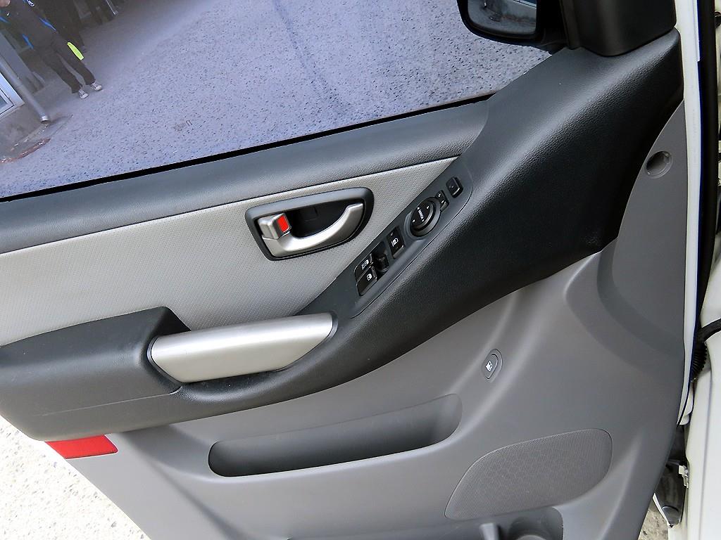 HYUNDAI Starex - Vista 12
