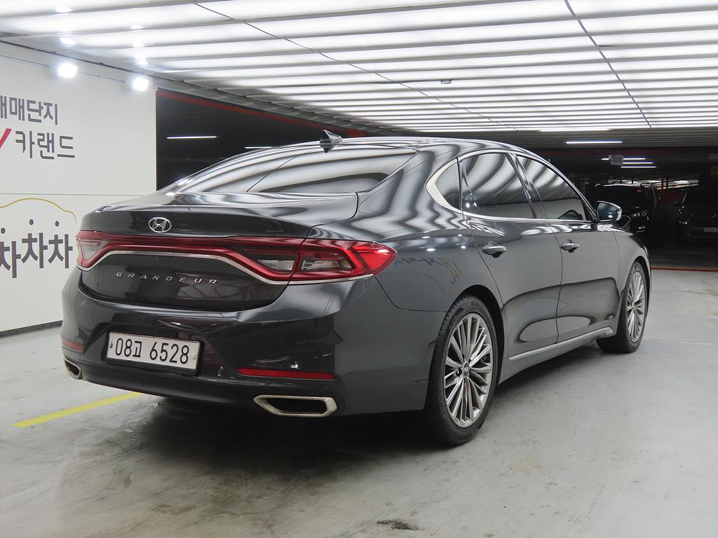 HYUNDAI Grandeur - Vista 4