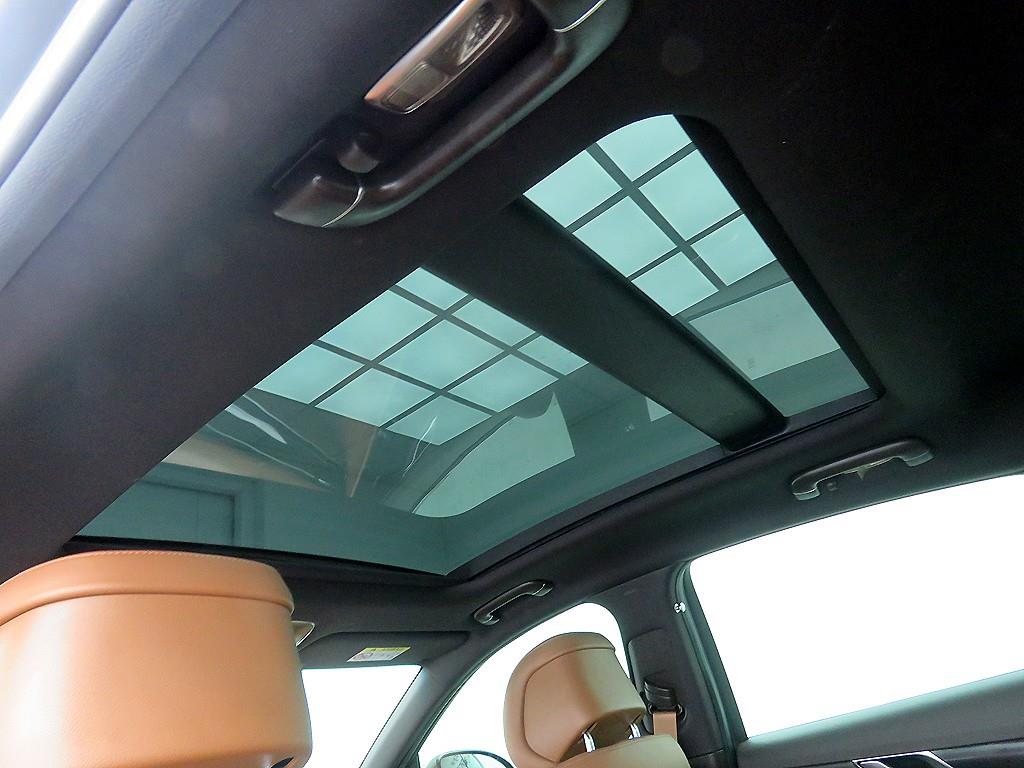 Genesis G80 - Vista 9