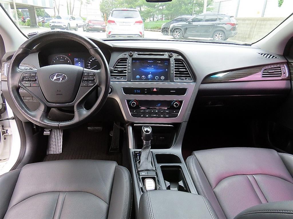 HYUNDAI Sonata - Vista 7