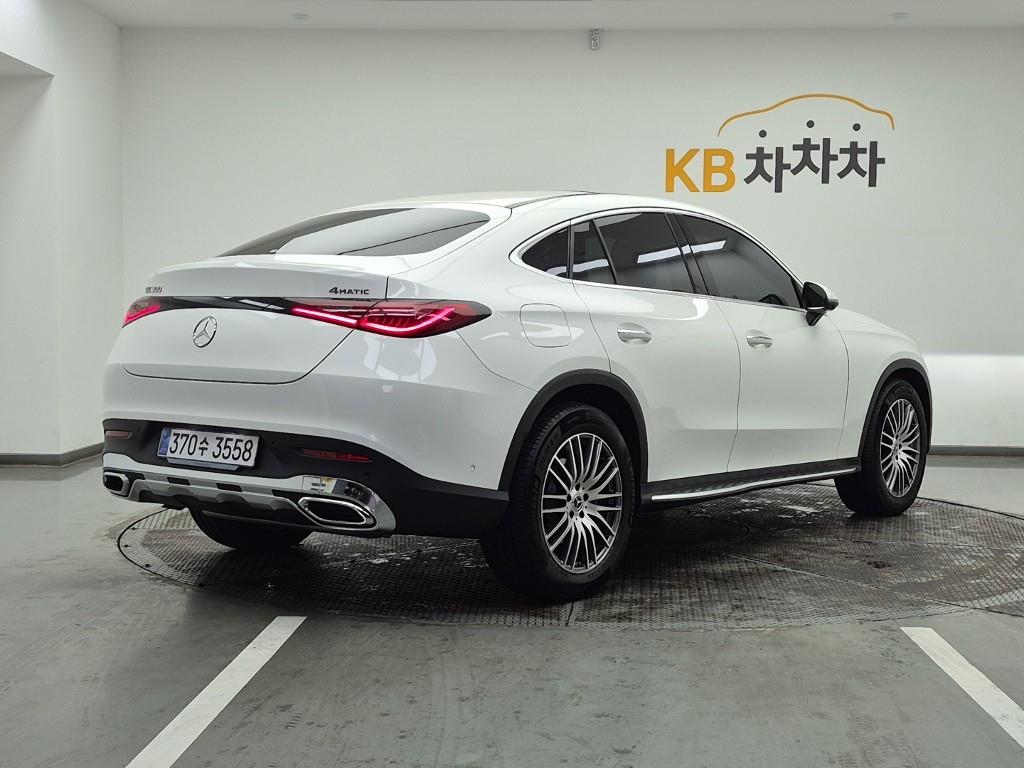 Mercedes Benz GLC Class - Vista 4