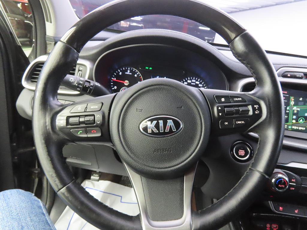 KIA Sorento - Vista 8