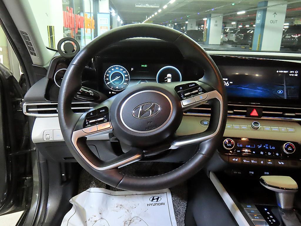 HYUNDAI Avante - Vista 8