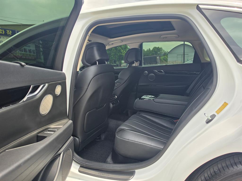 Genesis G80 - Vista 11