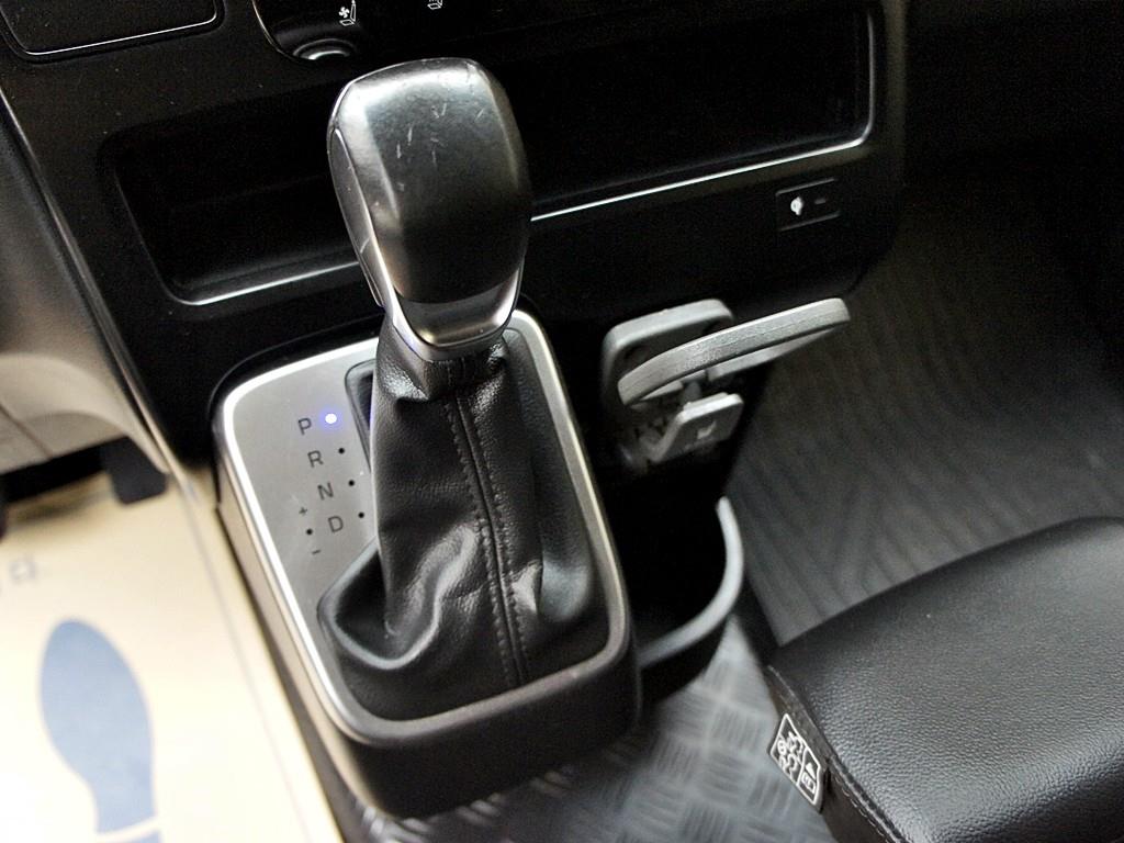 HYUNDAI Staria 2022 Gris - Importación desde Corea - HF Imports Iquique - Foto 10