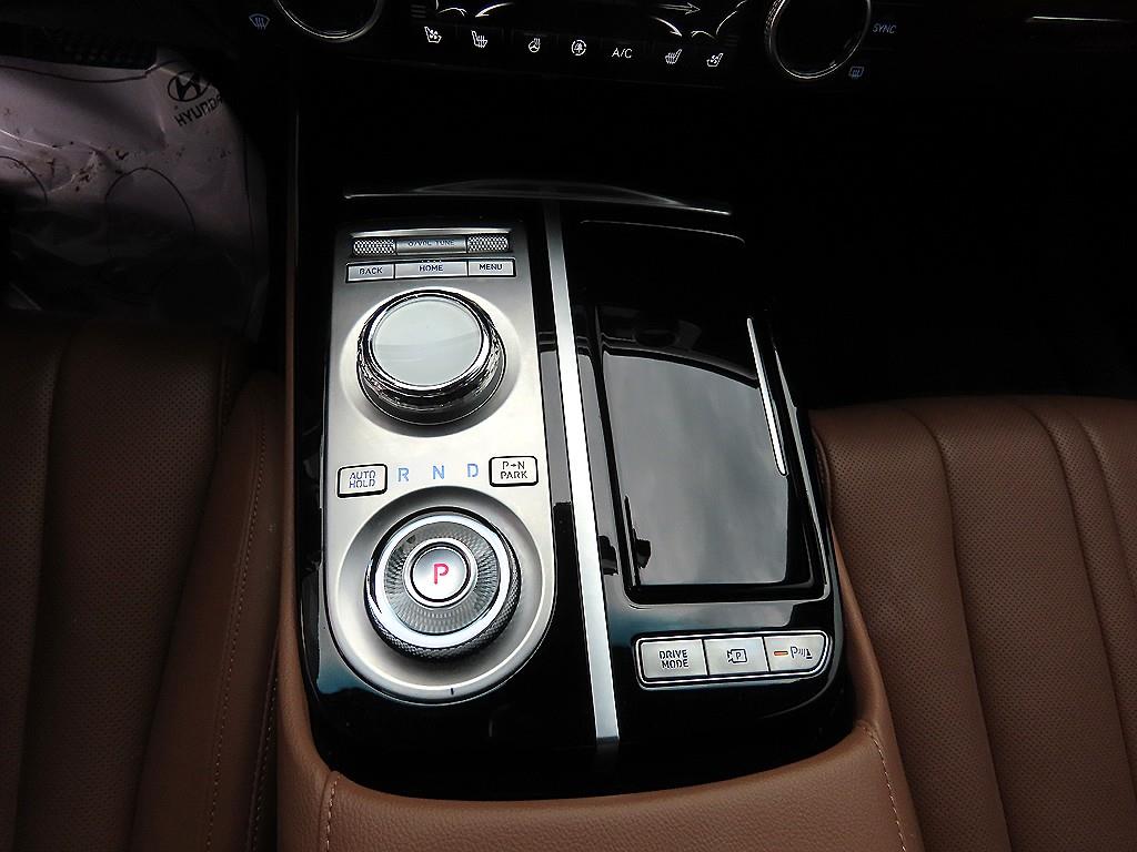 Genesis G80 - Vista 10