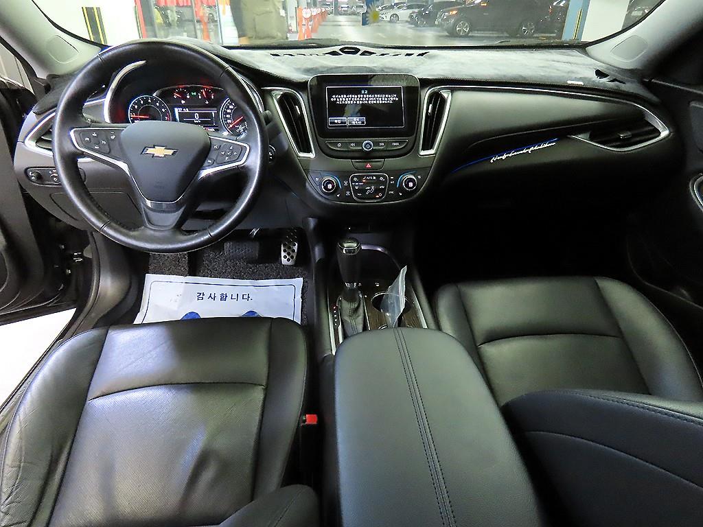 Chevrolet Malibu - Vista 10