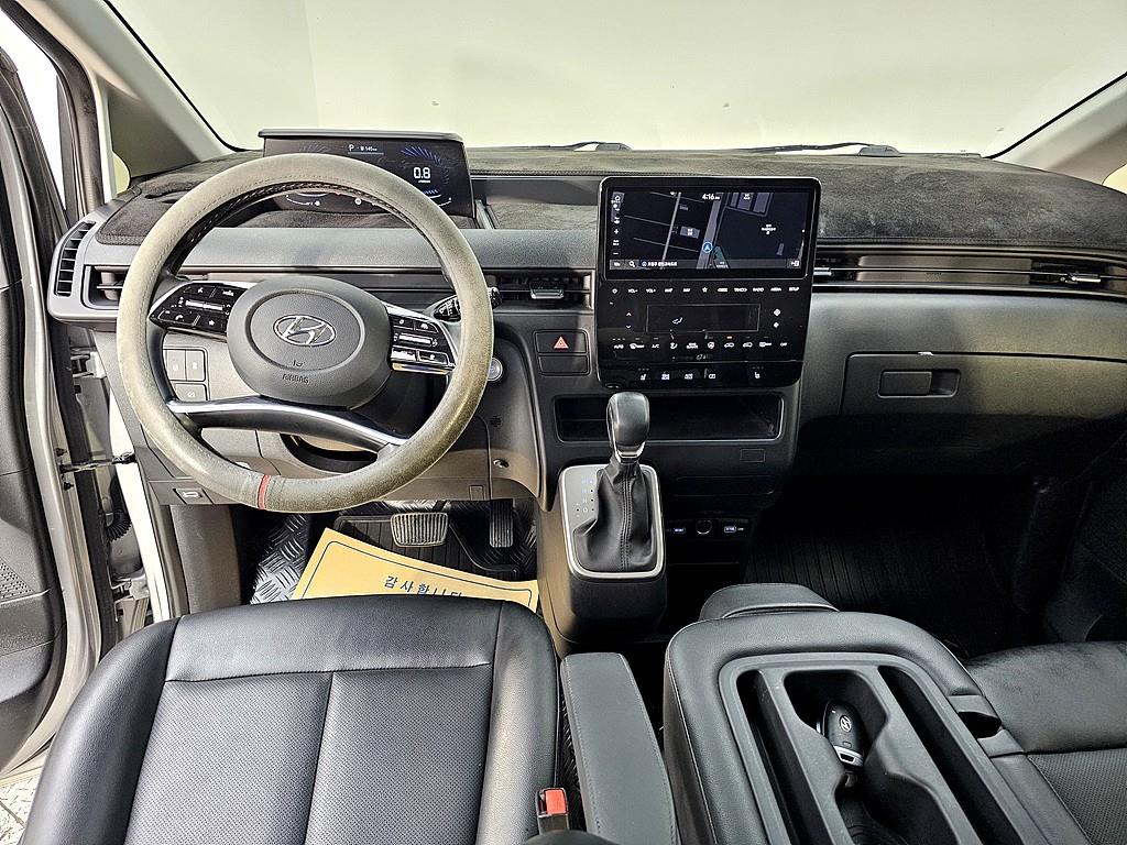 HYUNDAI Staria - Vista 5