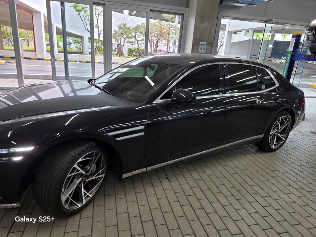 Genesis G90 2022 Negro - Importación desde Corea - HF Imports Iquique - Foto 1