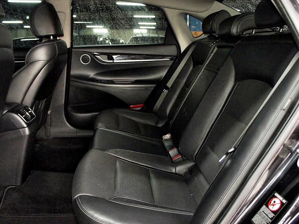 HYUNDAI Grandeur - Vista 11