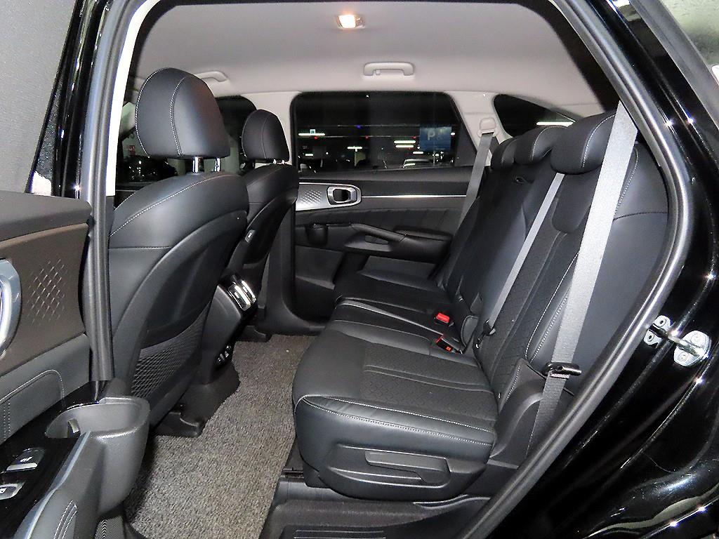 KIA Sorento - Vista 7