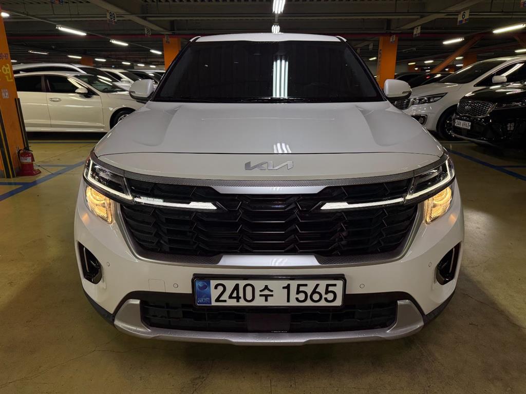 KIA Seltos - Vista 2