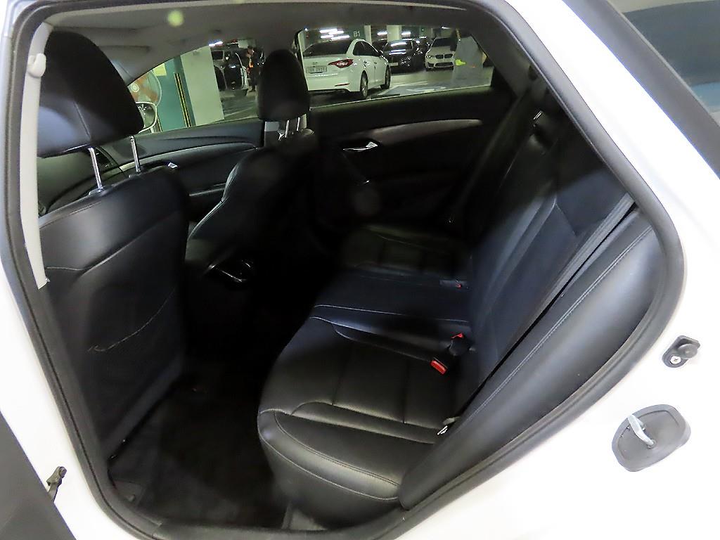 HYUNDAI i40 - Vista 7
