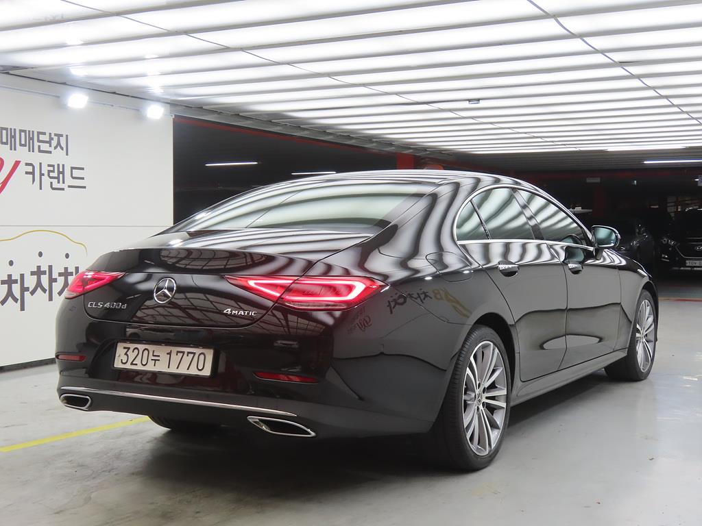 Mercedes Benz CLS Class - Vista 4