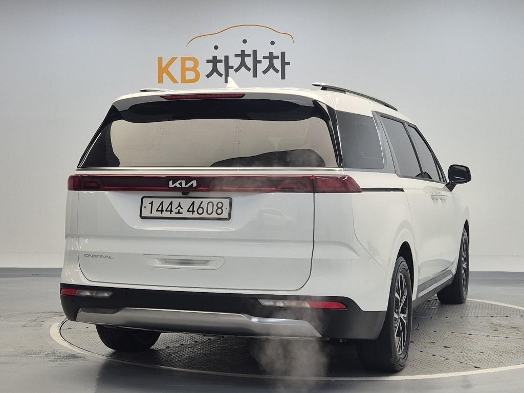 KIA Carnival - Vista 3