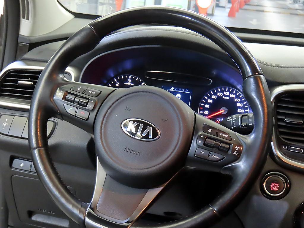KIA Sorento - Vista 8