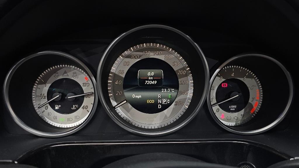 Mercedes Benz E class - Vista 8