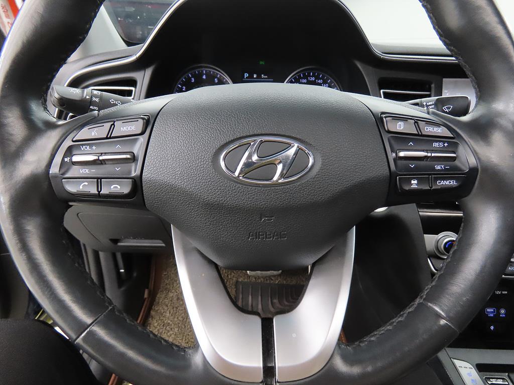 HYUNDAI Avante - Vista 9