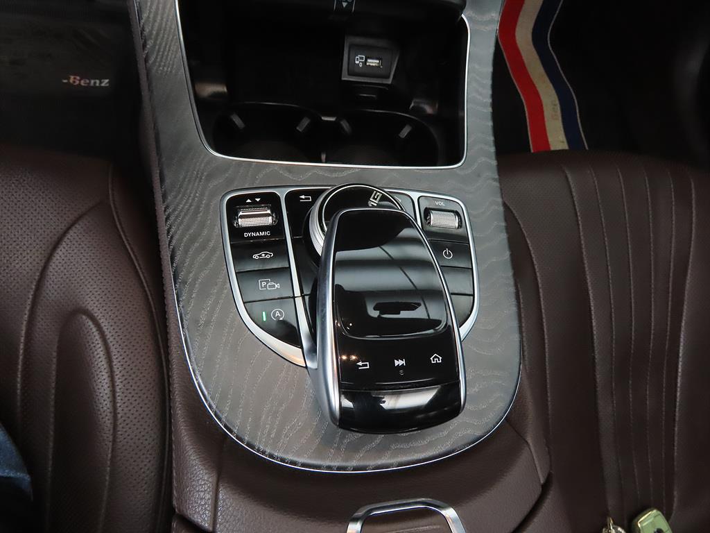 Mercedes Benz CLS Class - Vista 11