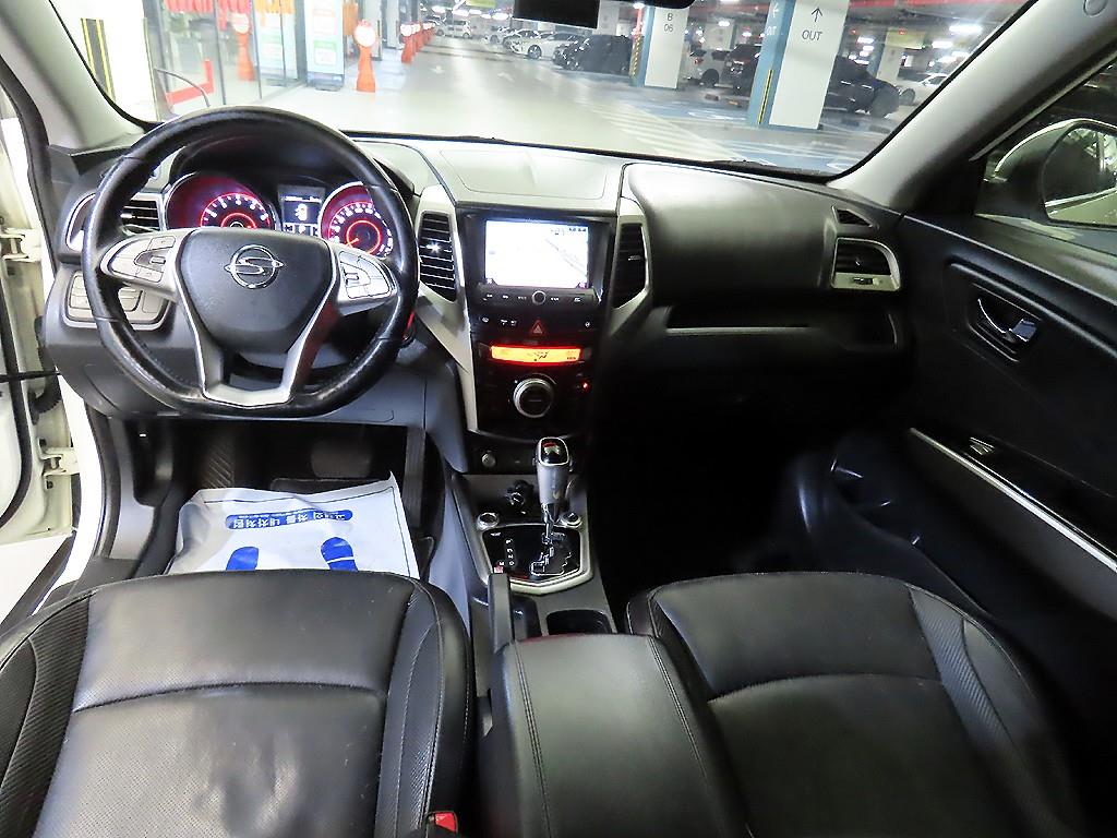 Ssangyong Tivoli - Vista 10