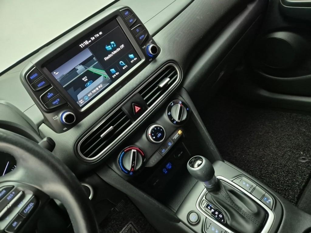 HYUNDAI Kona 2018 Blanco - Importación desde Corea - HF Imports Iquique - Foto 13