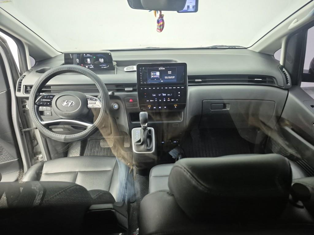 HYUNDAI Staria - Vista 5