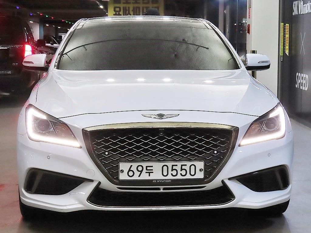 HYUNDAI Genesis - Vista 2