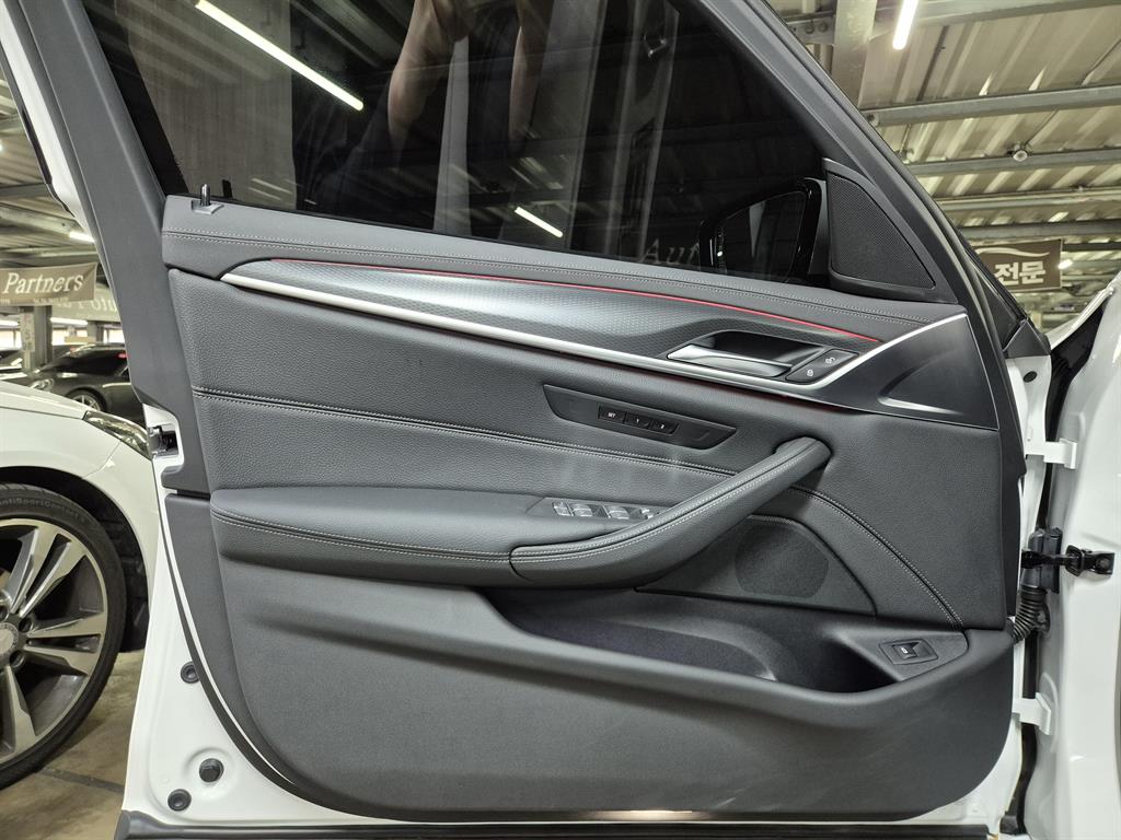 BMW 5 Series - Vista 11