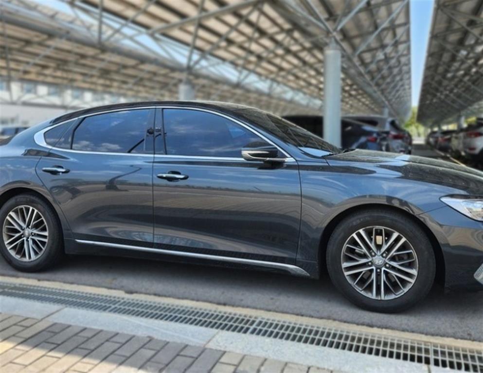HYUNDAI Grandeur - Vista 3
