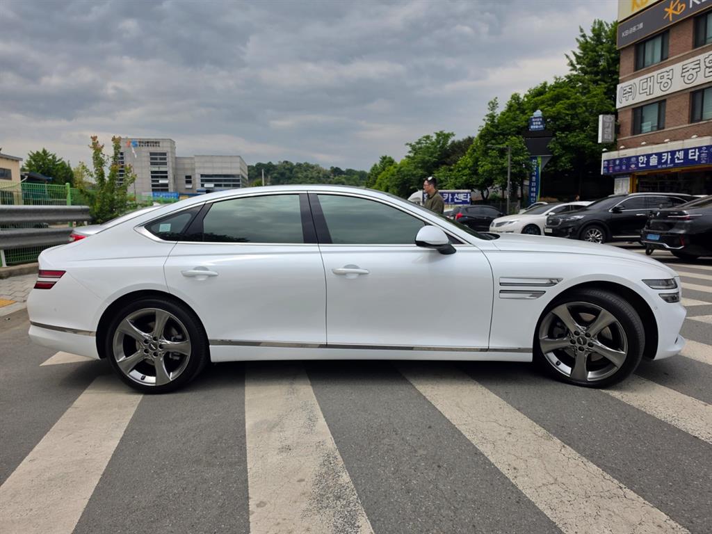 Genesis G80 - Vista 7