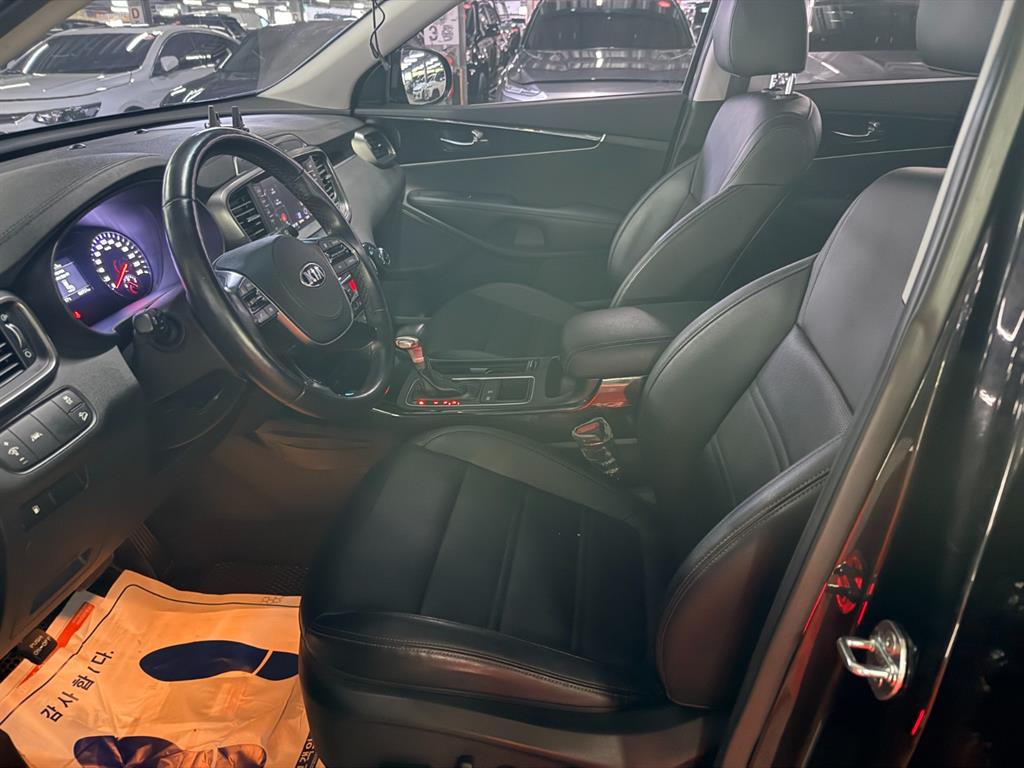KIA Sorento - Vista 7