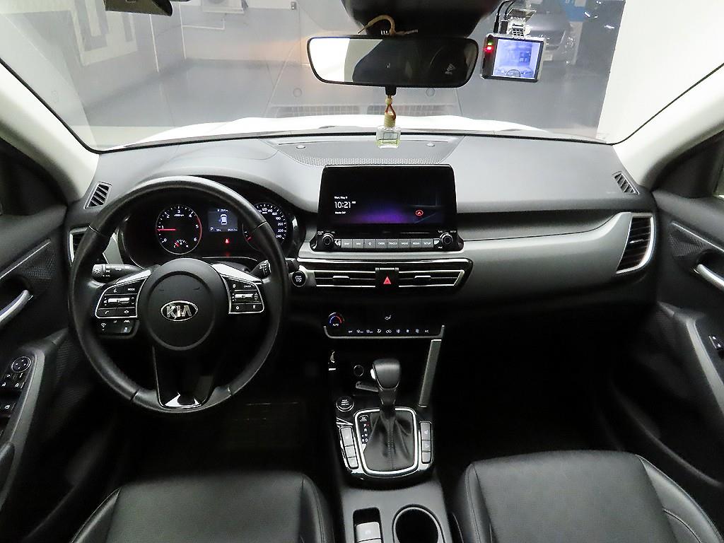KIA Seltos - Vista 8
