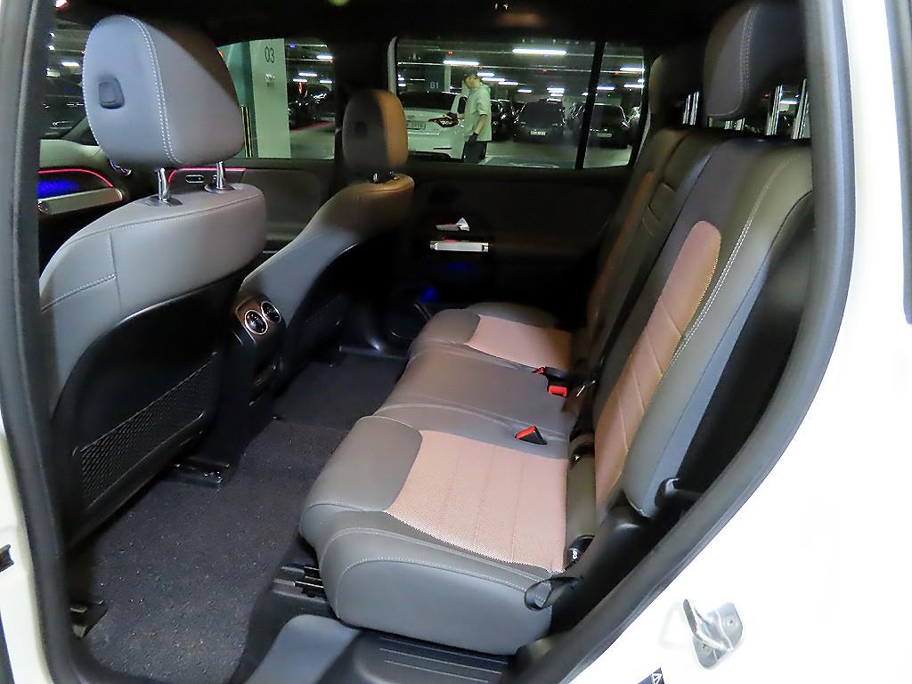 Mercedes Benz EQB - Vista 7