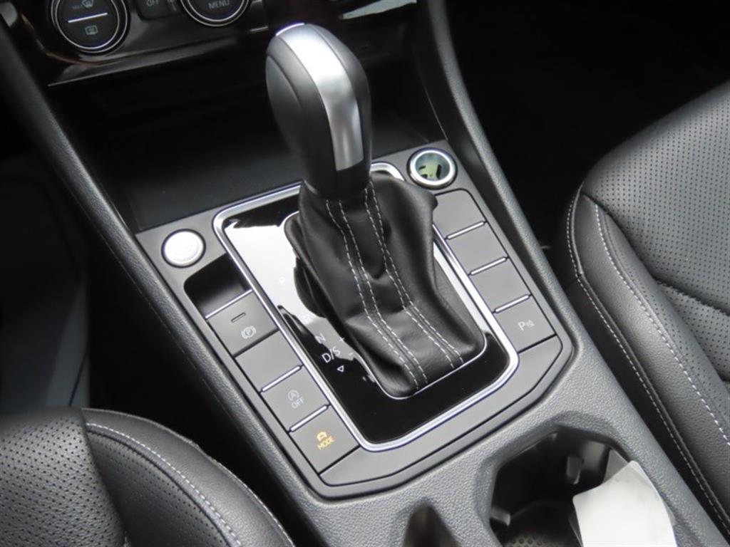 Volkswagen Jetta - Vista 11