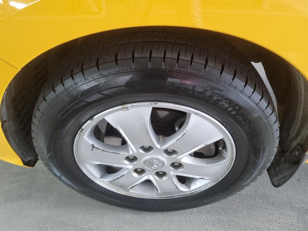 HYUNDAI Starex 2019 Amarillo - Importación desde Corea - HF Imports Iquique - Foto 18