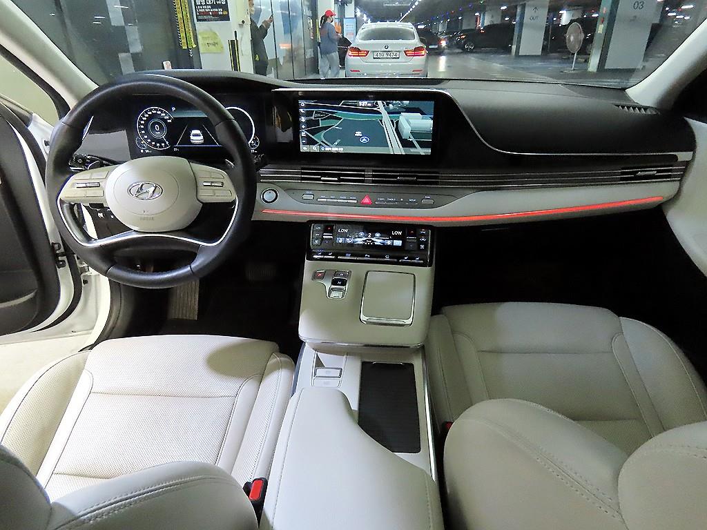 HYUNDAI Grandeur - Vista 10
