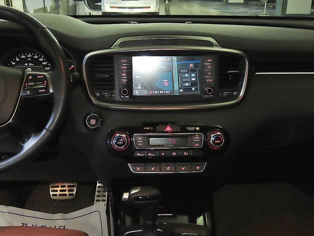 KIA Sorento - Vista 11