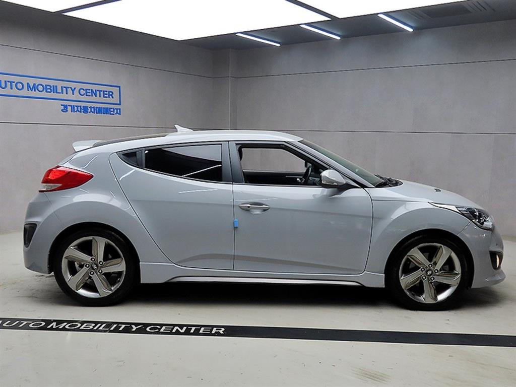 HYUNDAI Veloster - Vista 2