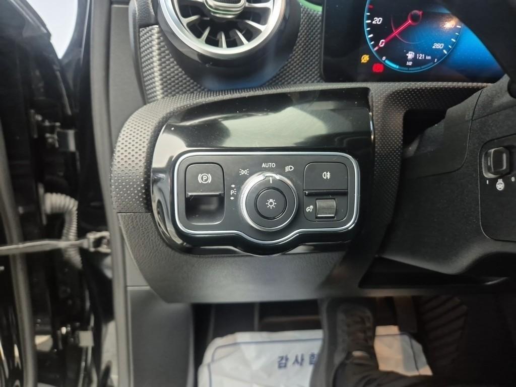 Mercedes Benz A Class 2021 Negro - Importación desde Corea - HF Imports Iquique - Foto 15