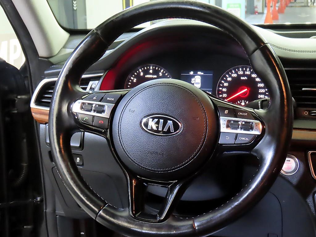 KIA K7 - Vista 8