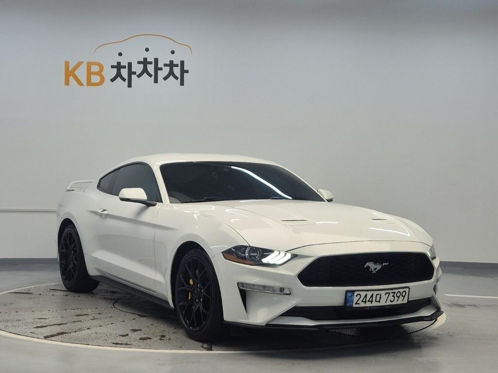 Ford Mustang - Vista 4