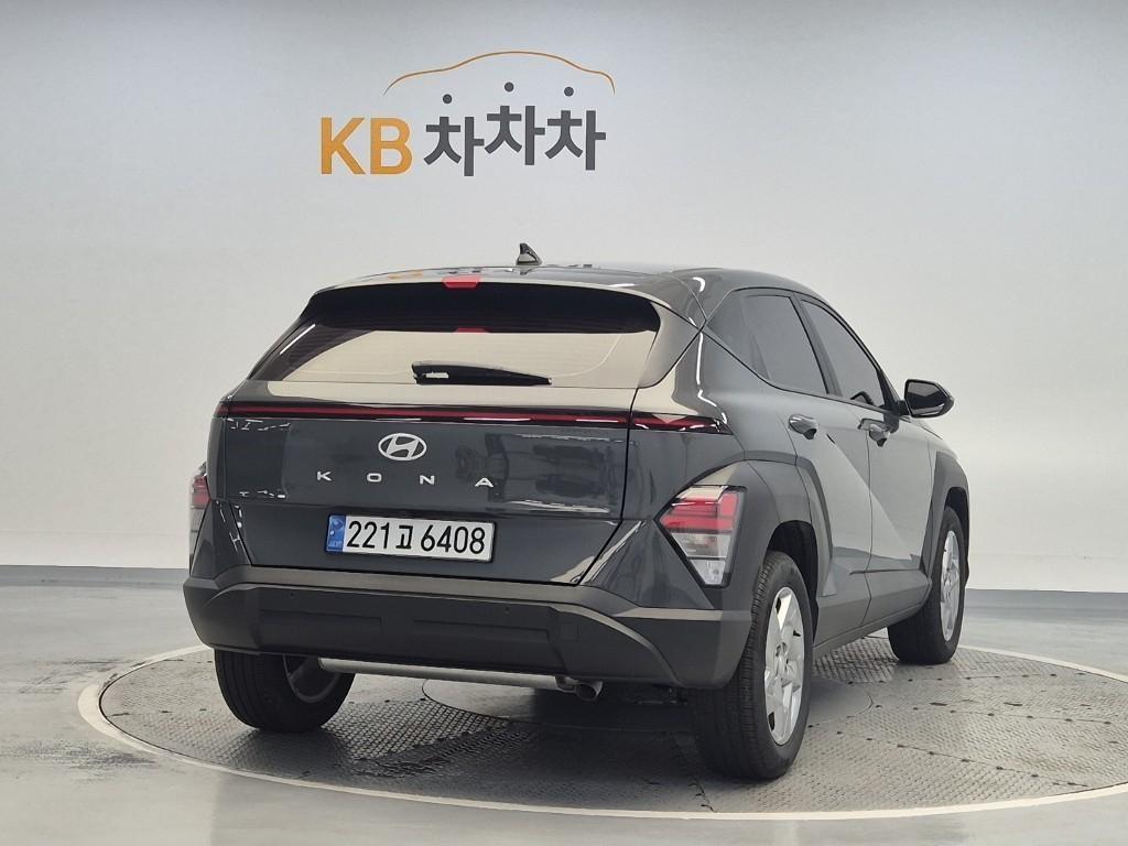 HYUNDAI Kona - Vista 3