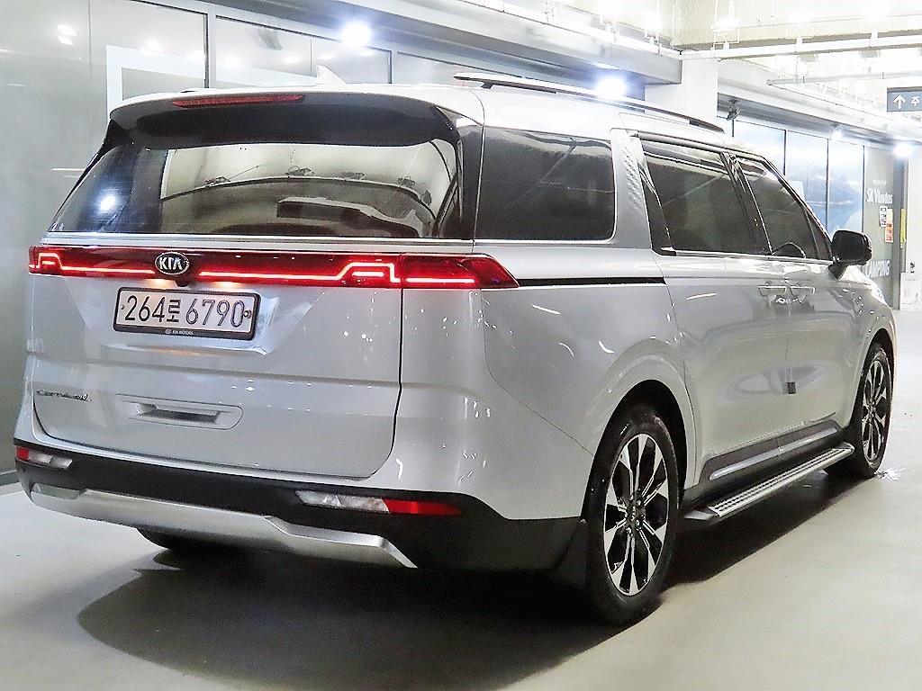 KIA Carnival - Vista 4
